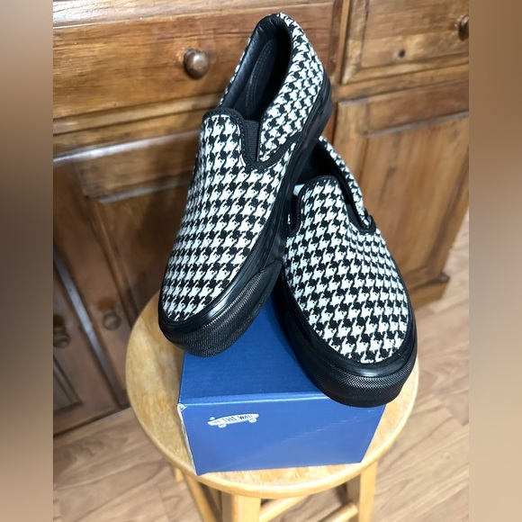 Vans Shoes - Vans Houndstooth Black and White Slip-On Shoes US W8, US M6.5